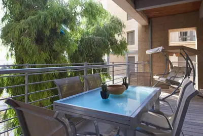 Image de Quiet with Terrasse in City Center by FeelHome