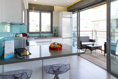 Image de Comfort 3br & Balcony in City Center by FeelHome