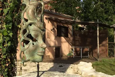 Image de Appartement en Agritourisme pour Familles ou Couples avec Piscine