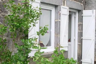 Image de Maison avec jardin dans parc des Volcans