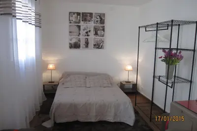 Studio de charme, 30m de la mer, dans propriété
