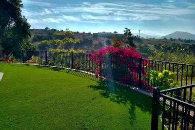 Image de Belle retraite de San Diego (Fallbrook) sur 2+ acres avec une vue imprenable sur la montagne
