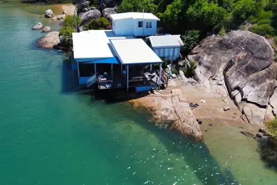Image de Bleu sur la coque - Picnic Bay, Qld