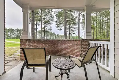 Image de Nouveau! Spring Lake Home - Patio avec vue sur le terrain de golf!