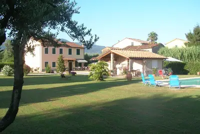 Rustico del chiasso avec piscine exclusive