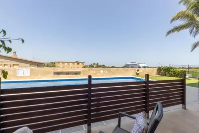 Image de Joli appartement pour 6 personnes avec climatisation, Wifi, piscine, Tv, terrasse et animaux admis