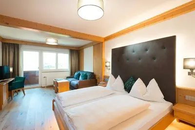 Rauriser Urquellzimmer orienté plein sud avec salle de bain ferm��e - Hotel Alpina ****