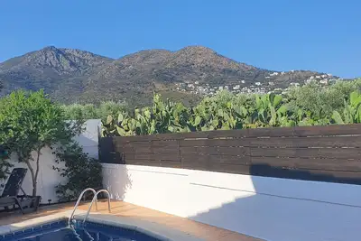 Image de jolie maison 5 pers toute équipée avec piscine privée, wifi, proche de la mer