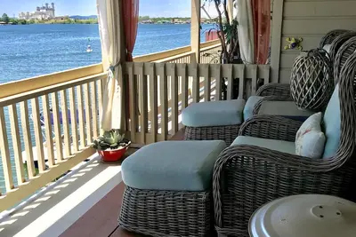 Image de Adorable condo au bord de l'eau, 2/1. 5, garez votre bateau ou kayak ci-dessous, apportez le 🐶!