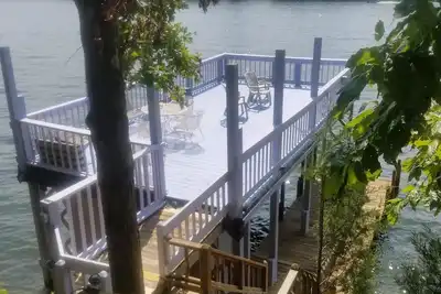 Maison et quai sur le lac Tillery, Caroline du Nord, 4 nuits