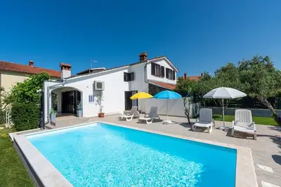 Image de Maison de vacances Davor avec beau jardin