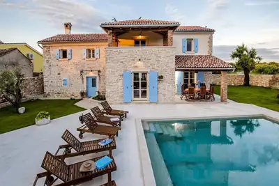 Image de Villa exclusive Tomani avec piscine privée