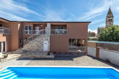 Image de Complexe d'appartements Valtrazza avec piscine commune \/ Appartement 2 chambres Noa Ii Ă Villa Valtrazza avec vue sur la piscine