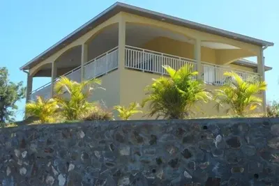Image de Trois Bassins: Maison avec jardin vue panoramique sur mer, très bien équipée.