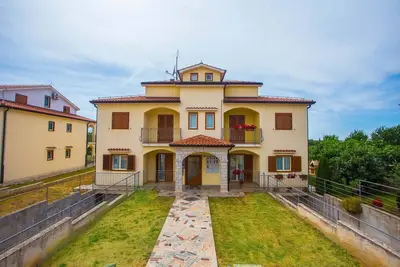 Beakovic Radosi A4 avec Terrase