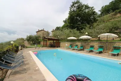 Image de Villa en position extrêmement panoramique avec piscine privée pour 6 personnes, idéale pour les grou