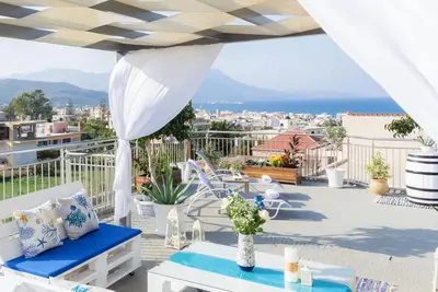Rose Residence, appartement de luxe sur le toit-terrasse avec vue panoramique sur la mer