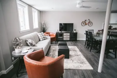 Image de Suite spacieuse au centre-ville près de la plage