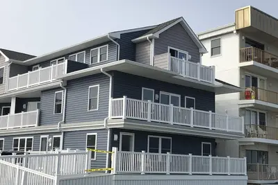 Image de North Wildwood 3br Oceanfront Condo - Promotions de septembre!