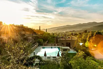 Image de Casupoli, Villa avec vue et piscine dans la campagne toscane