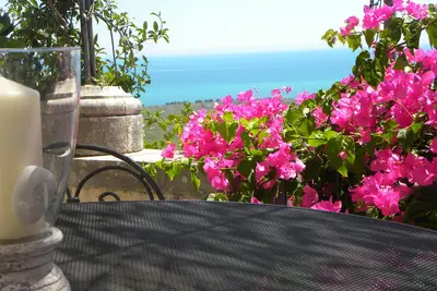 Image de Apartment in noble residence with magnificent sea view, 2 or 4 people