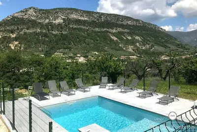 Image de Mas En Provence Sur 5ha Avec Piscine CHAUFFÉE