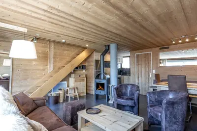 Image de Ski-in/Ski-out, Proche Centre, Garage, Wifi, Poêle à Bois