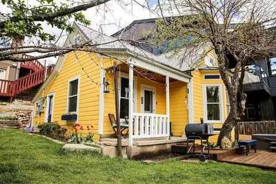 Image de La Maison Jaune - Accueil Downtown Park 2br Ville