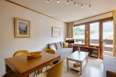 Image de Appartement Chaleureux avec Balcon, Proche des Pistes et Commerces - La Clusaz