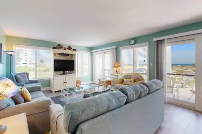 Image de Nouvelle Liste! Bord de l'eau, charmante côte du golfe avec piscine partagée, bain à remous et sauna