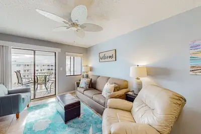 Image de Nouvelle Liste! Le condo de l'hôtel propose une piscine et un bain à remous communs, près de la plage et du ferry