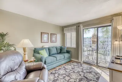 Image de Nouvelle Liste! Condo Gulf Highlands avec vues magnifiques, piscine partagée et bain à remous