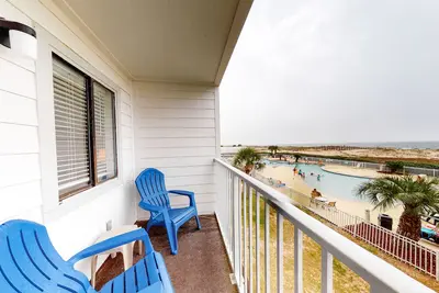 Image de Nouveau! Condo Waterfront Plantation East avec piscine, bain à remous, accès à la plage et vues