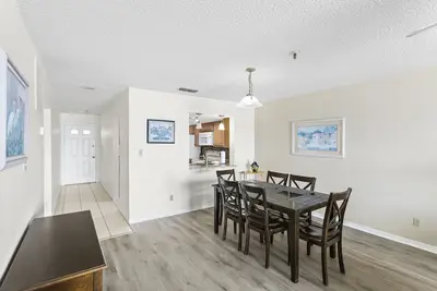 Image de Sea Breeze 402 2br 2ba