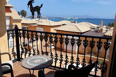 Image de Seahaus Fuerte in a residential complex directly on the sea.