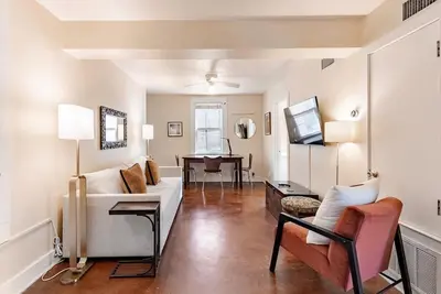 Image de Tiny Tasteful 3 - Downtown Austin Nouvelle liste!