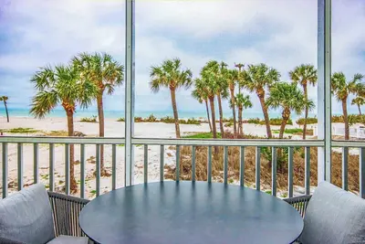 Image de South Seas Island Resort Piscine / Tennis / Plage<br><br>Haut de gamme et magnifique front de mer Condo avec magnifique Gu