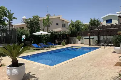 Image de Une villa de plage magnifique avec des jardins tropicaux!