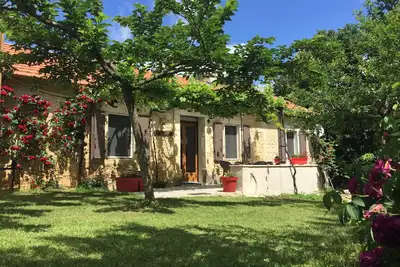 Gîte pour 4 pers sur les hauteurs de St Cirq Lapopie.