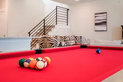 Image de Piscine Autour De College Station! ! Maison de ville contemporaine dans un emplacement idéal!