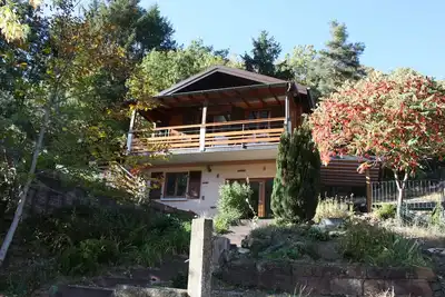 Image de Chalet  2 étoiles dans un écrin de verdure avec vue sur l'Abbaye Romane