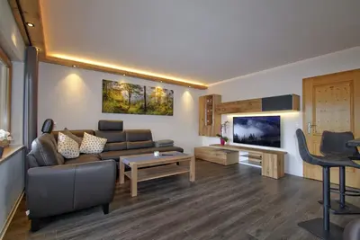 Image de Ferienwohnung \"Bergpanorama Augenweide\" (100 qm) Balkon, 3 Schlafzimmer, 1 Wohnküche, 2 Badezimmer, Wlan, max. 6 Personen