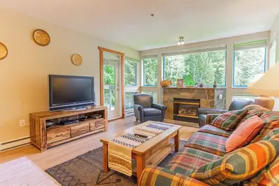 Greystone # 306 Décoré avec goût, skis aux pieds, 4 personnes, Wifi gratuit