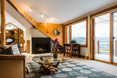 Image de Une retraite paisible et édifiante avec une vue imprenable au cœur des montagnes.