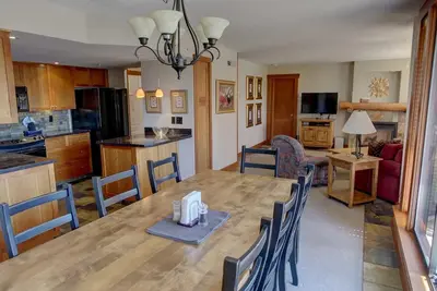 Image de Prime Mountain View! Piscine (Piscine FERMÉE ÉTÉ 2019) Marche à ski, 6 couchages (509)