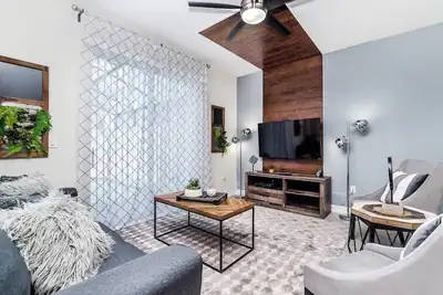 Image de Se renseigner pour les promotions, piscine privée, équipements gratuits, à quelques minutes de Disney, épicerie dans la rue, à proximité de l'universel!