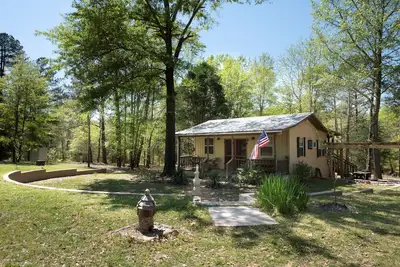 Image de Coyote Creek Cottage avec sentier pédestre
