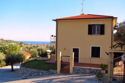 Image de La Meloria : Terrasse et Jardin Privés, Bbq - à 2 km des plages de Diano Marina