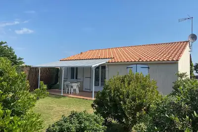 Image de 3 km from fine sand beach, in quiet village.