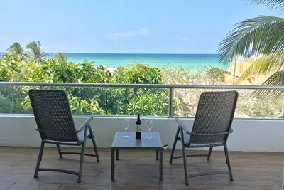 Image de Oasis Beach Apartment Vue sur la plage